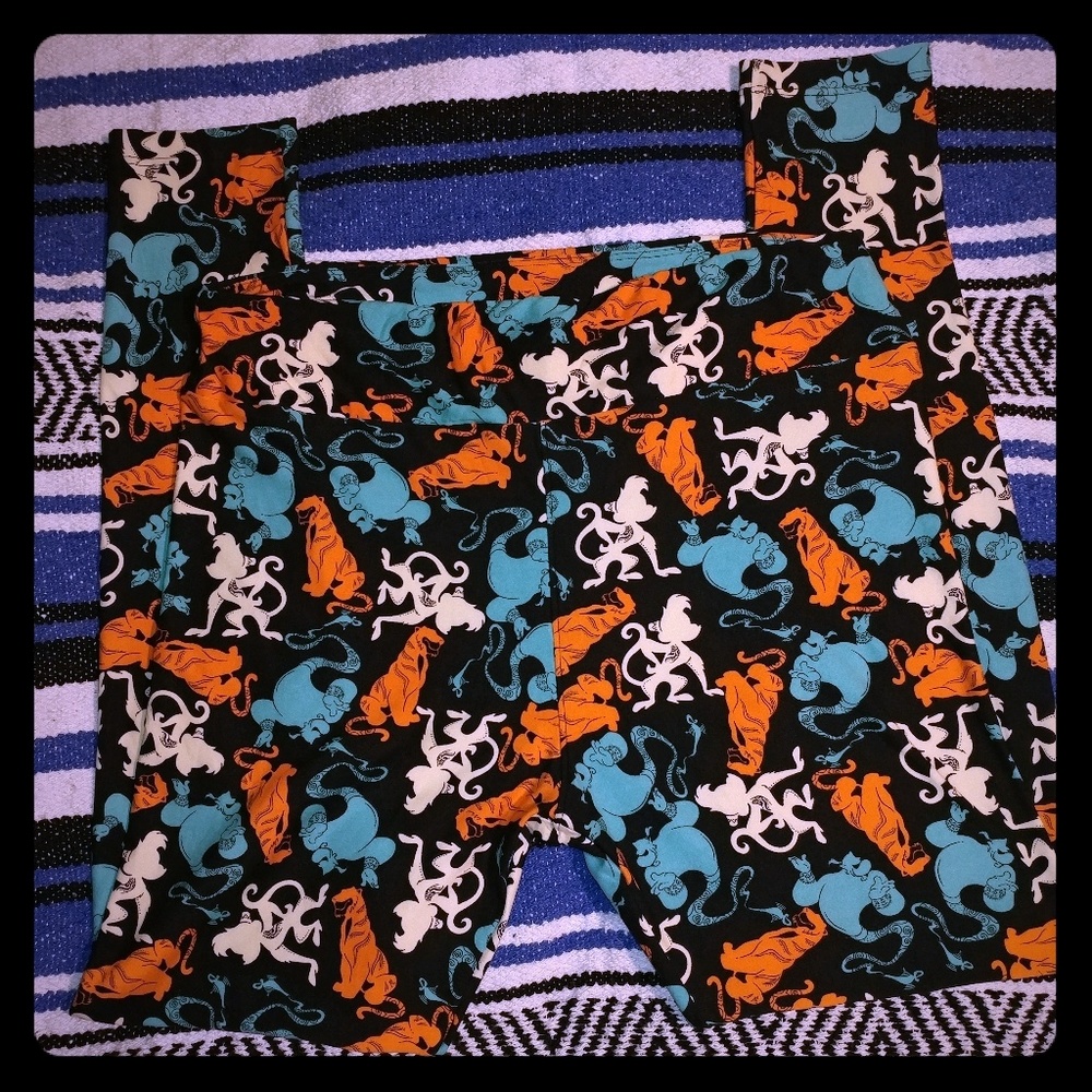 LuLaRoe Aladdin leggings!!